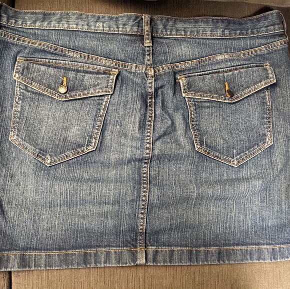 Old Navy Jean Skirt, size 18 - Picture 2 of 3